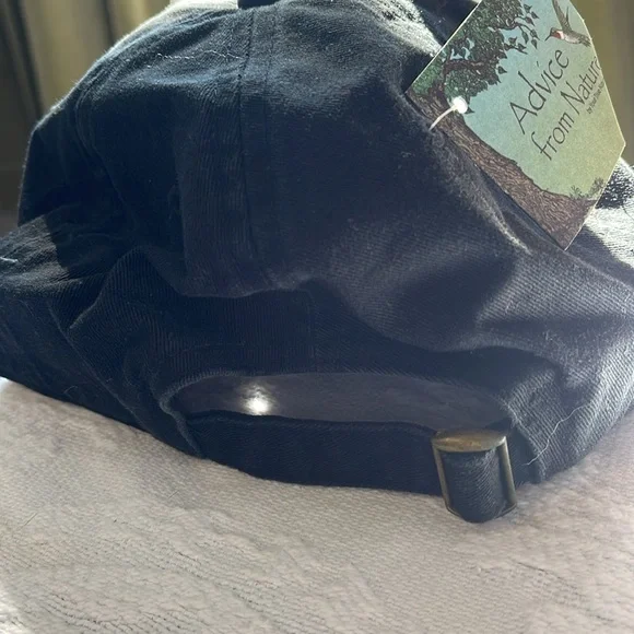 NWT black ball cap Advice From A Wolf - Picture 8 of 9